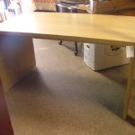 366 2061 WRITING DESK